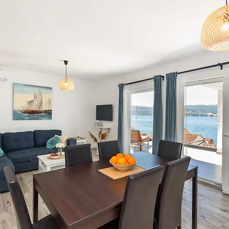 Morska 아파트 코마르나